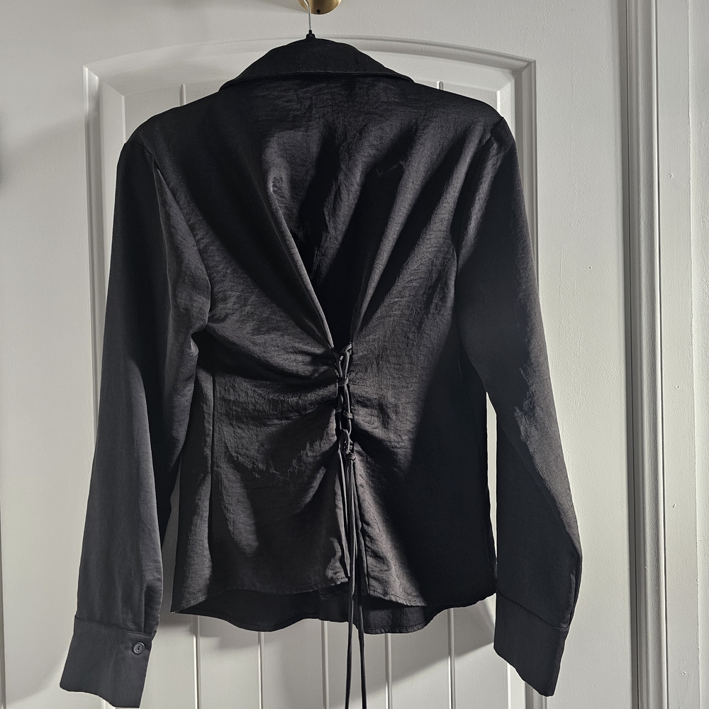 Black Long Sleeve Tie-Back Shirt